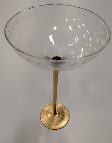 XXX Stor glasskål på hög glasfot, ca 35 cm