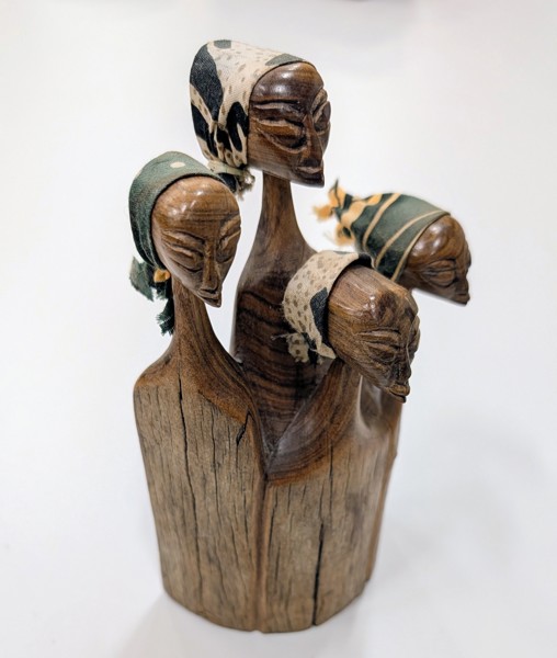 XXX Träskulptur - Afrika Kvinnor med huvudbonader 1900-tal