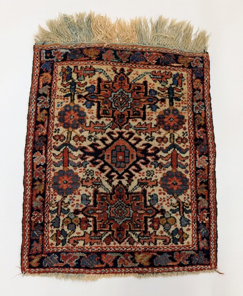 Handvävd persisk matta i ull 69 x 55