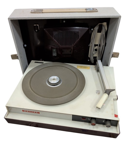 Resegrammofon Philips med skivor