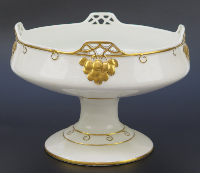 SKÅL PÅ FOT Okänd designer för Rörstrand, 1910-tal