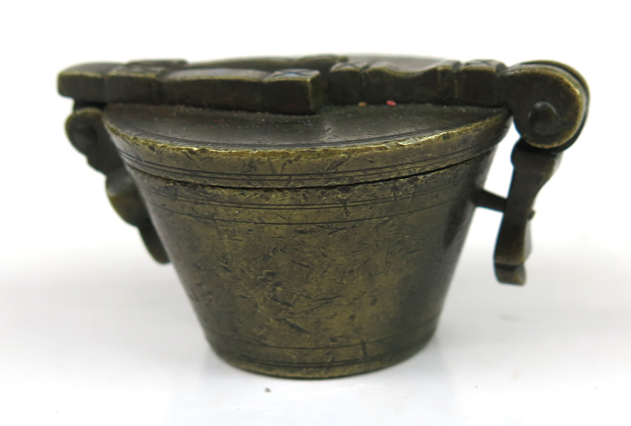 VIKTSATS, mässing, 1800-talets 1 hälft, datering 1826