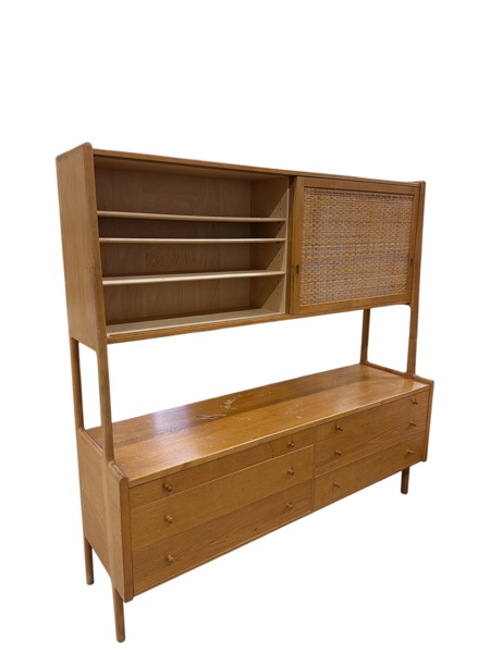 BOKHYLLA Hans J Wegner