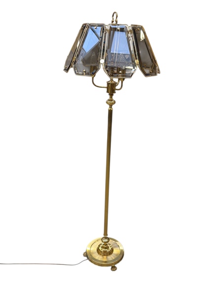 GOLVLAMPA i mässing