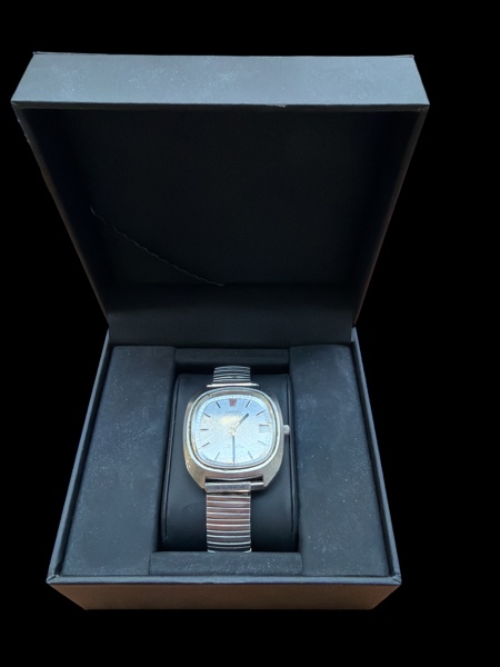 ARMBANDSUR, Omega De Ville