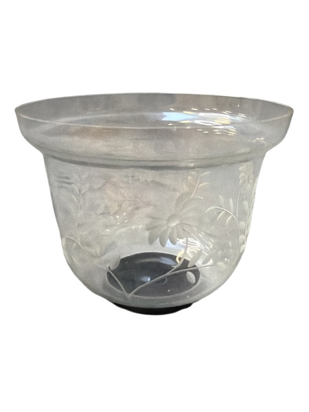 GLASSKÅL i klarglas med mörk fot