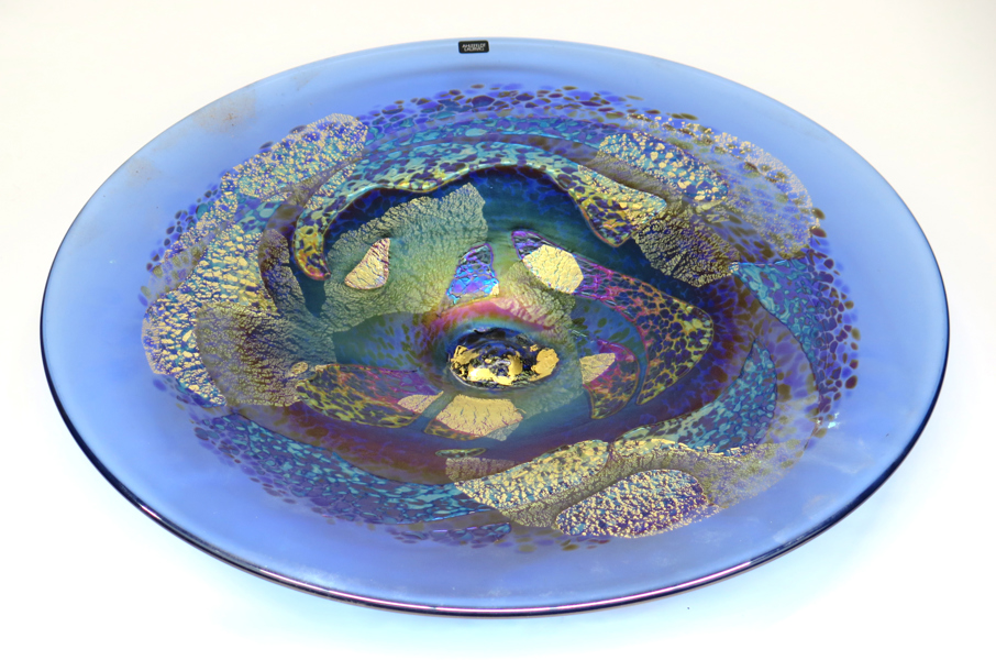 Ahlefeldt-Laurvig, Michael, egen verkstad Nädhult, fat, glas, iriserande och förgylld dekor