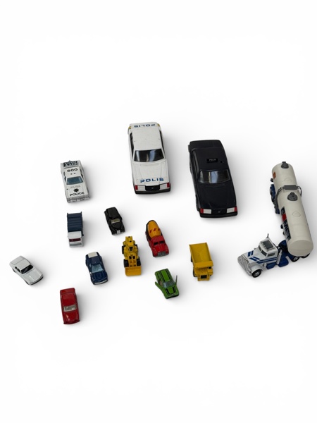 LEKSAKER,  parti med 13 st bilar