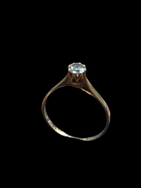 GULD, ring med vit sten 18K