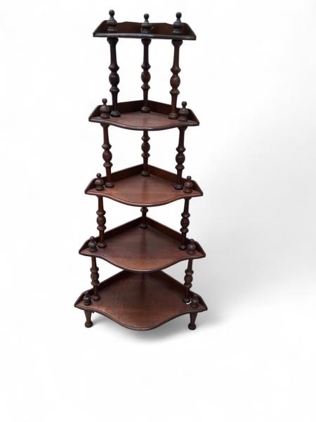 ETENTIENNEHYLLA  5 våningar