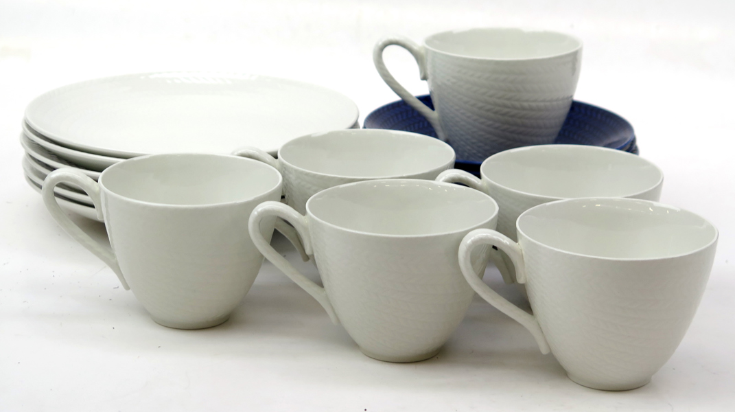 Bengtsson, Hertha för Rörstrand, the koppar med underfat och assietter 6 + 6 + 6 st
flintgods, Blå Eld