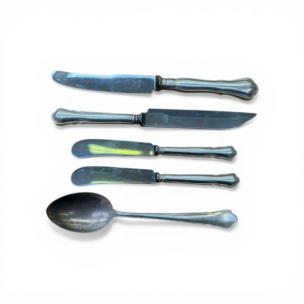 SILVER knivar samt sked, 4+1