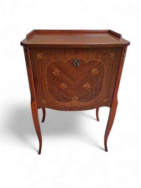 SCHATULL-SKÅP FÖR BESTICK, 1900-tal