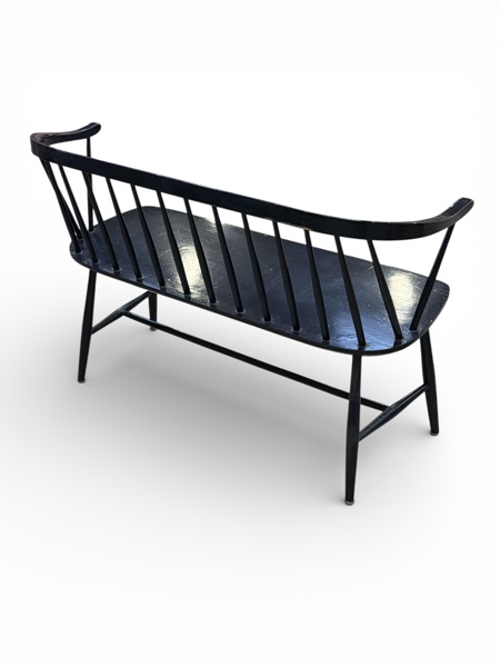 PINNSOFFA, Nesto Nässjö