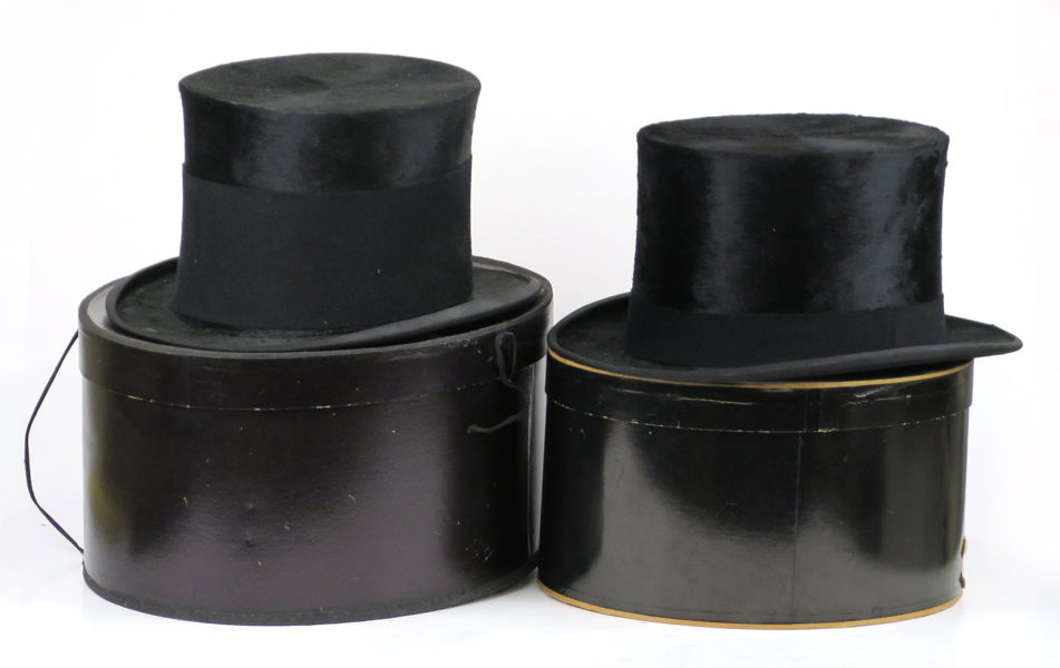 Höga hattar, så kallade Top Hats, 2 st, Best London