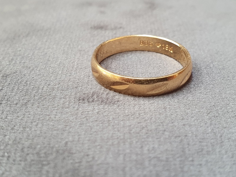 RING, GULD 18 K