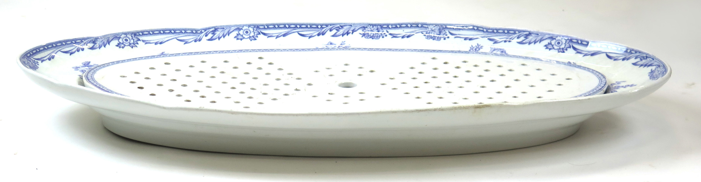 Fiskfat med silinsats, flintgods, Rörstrand Flora, design 1868 (tillverkad före 1884),