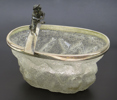 Isskål, glas med nysilvermontage, Rasmus Henrik Tvenstrup, Randers sekelskiftet 1900, dekor av stående man, stämplad