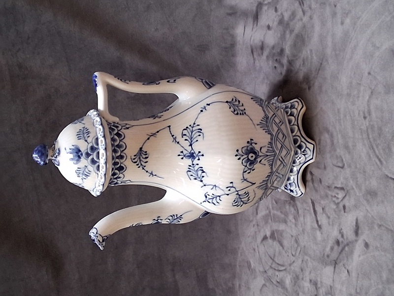 PORSLIN, ROYAL COPENHAGEN MUSSELMALET, KAFFEKANNA