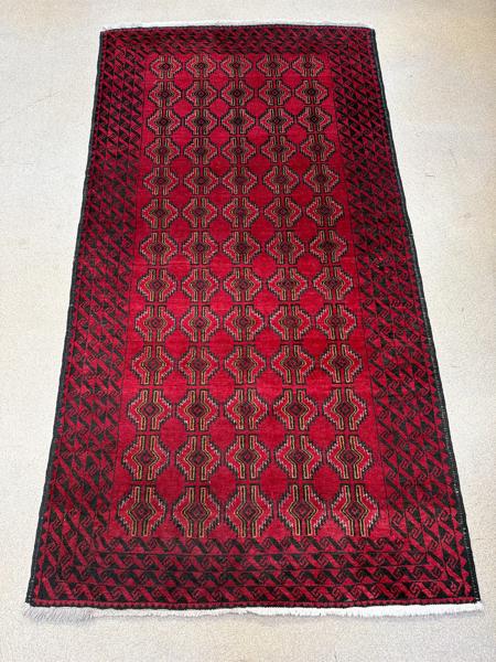 Handknuten orientalisk matta, troligen Afgansk