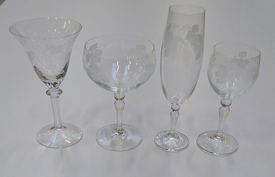 Glas av modell "Vinranka" 29 glas total