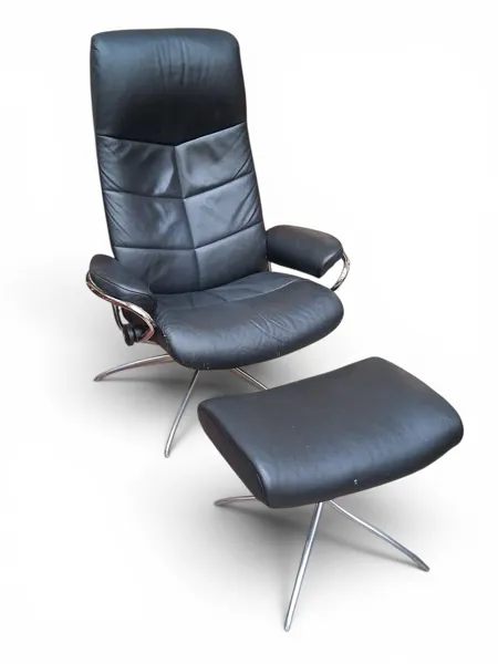 FÅTÖLJ MED FOTPALL, Ekornes
