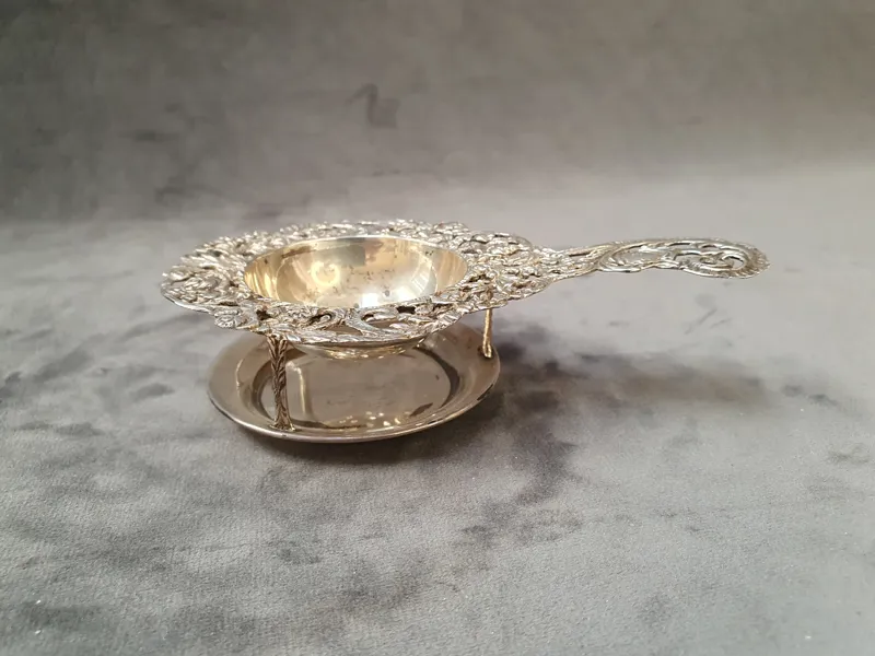 THESIL SAMT STÄLL, SILVER