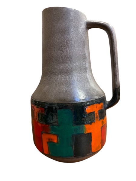 Keramik-kanna i sk Fat-Lava stil Tillverkare är Scheurich Keramik 1960-1970 talet