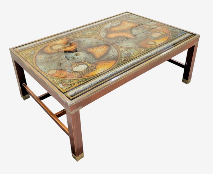 Dekormöbelbord mitten 1900-talet sk "decorative map cofee table"