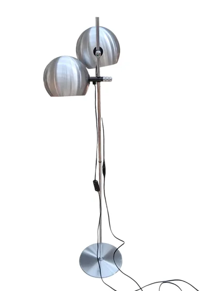 GOLVLAMPA, Hemi klot
