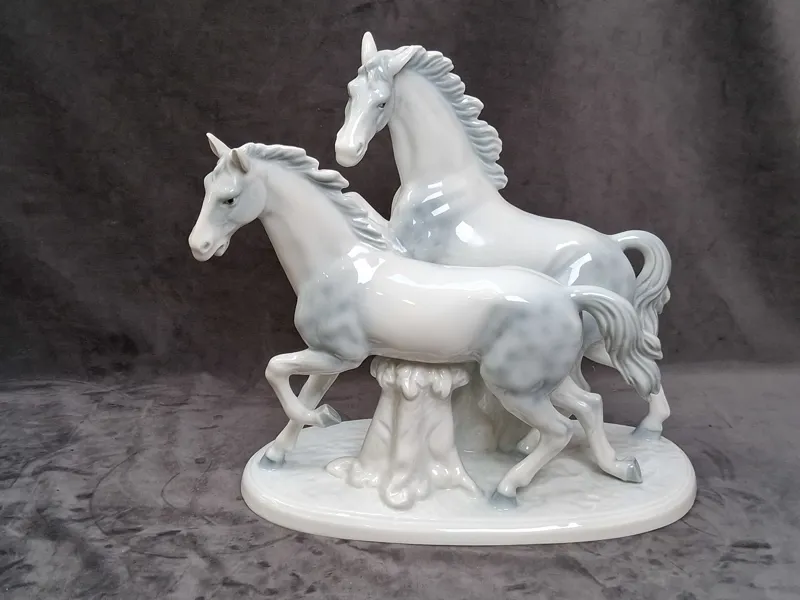FIGURIN, hästar
