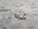 RING, 14 k vitguld, 3 större stenar