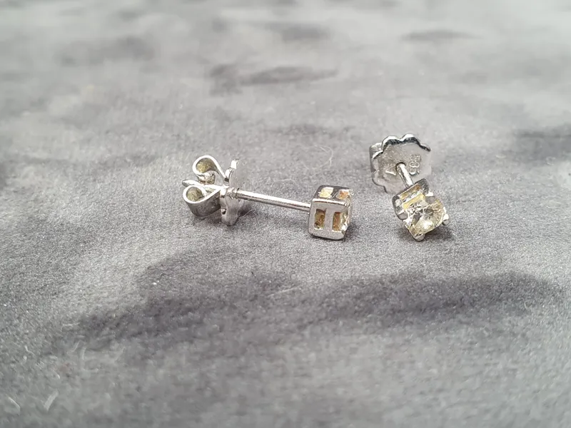 ÖRONSTIFT, 14K VITGULD