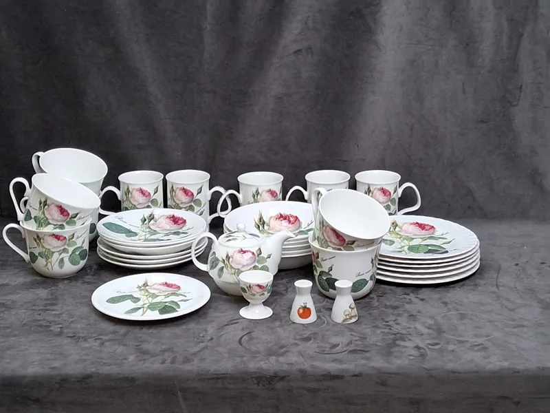 KAFFE samt THESERVISDELAR, ca 25 delar