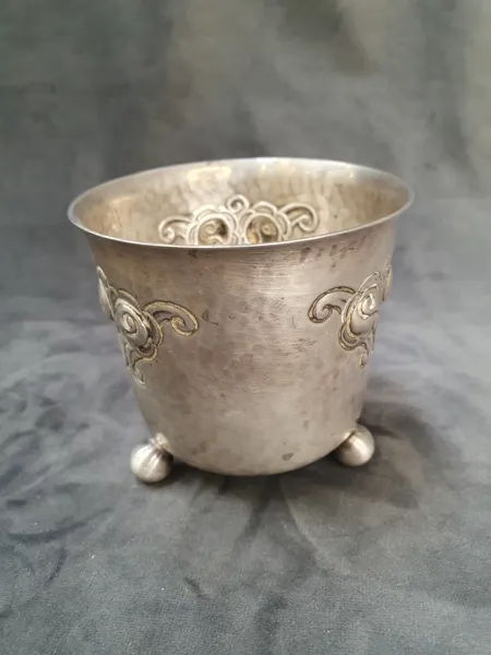 SILVER POKAL med KULFÖTTER