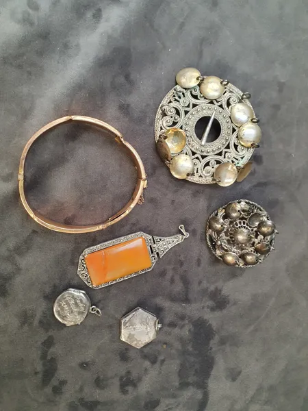 Parti silver, broscher, armband mm