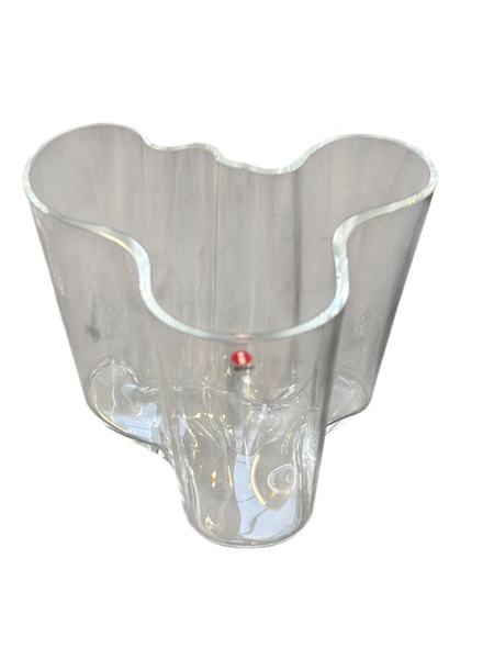 VAS-SAVOY i klart glas Designad av Alvar Aalto för Iittala