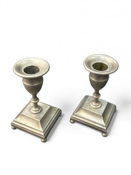 LJUSSTAKAR 1 par i tenn Märkta Gjutet Ystad Tenn Made in Sweden