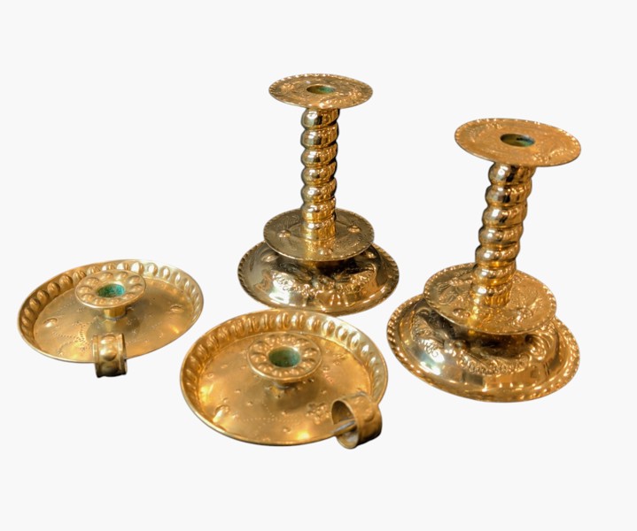 LJUSSTAKAR 2 st & LJUSPLÅTAR 2 st